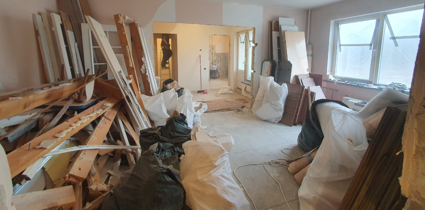 sakotneja demontāža