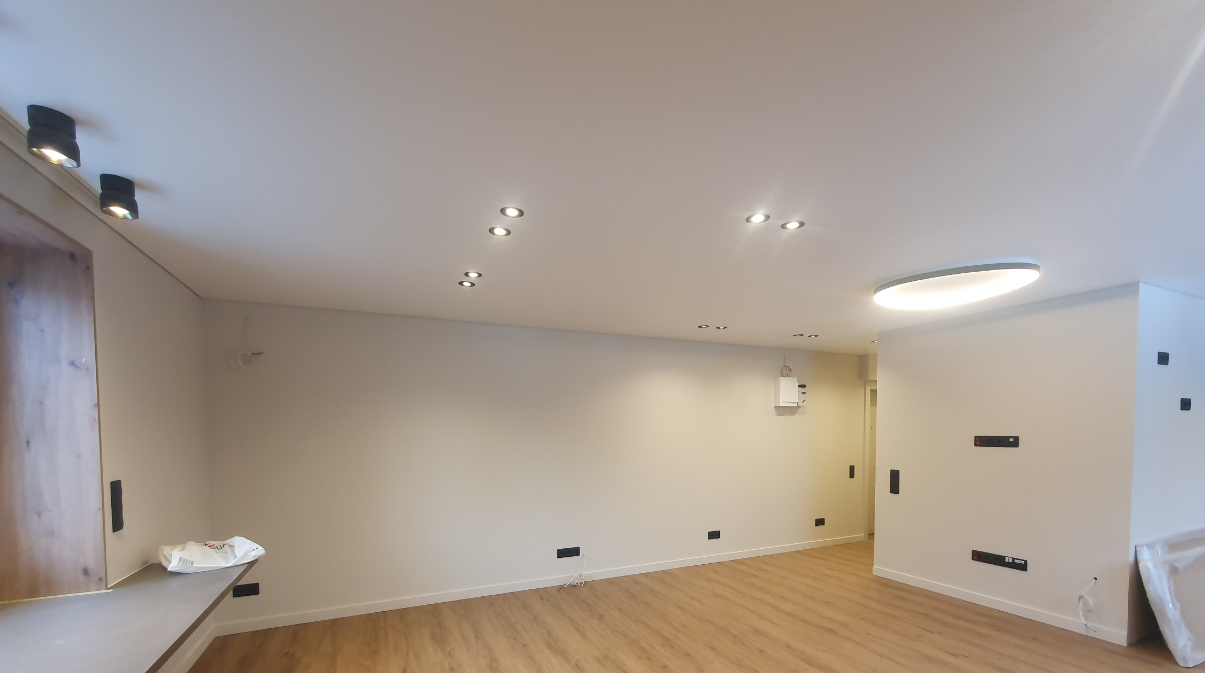 iestiepto griestu montaza